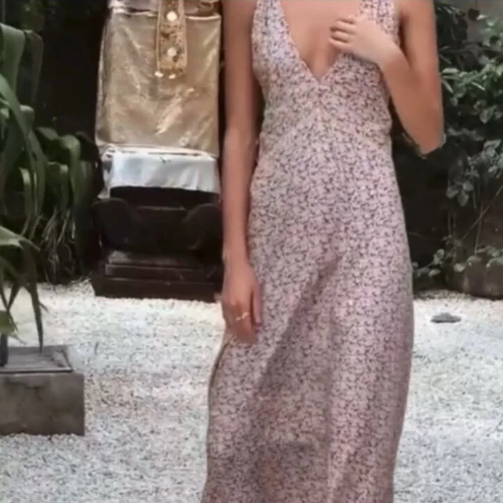 Pampelone Edith Dress - Picture 3 of 9